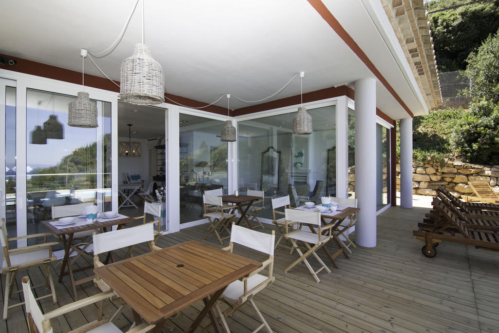 Es Cel De Begur Hotel Экстерьер фото