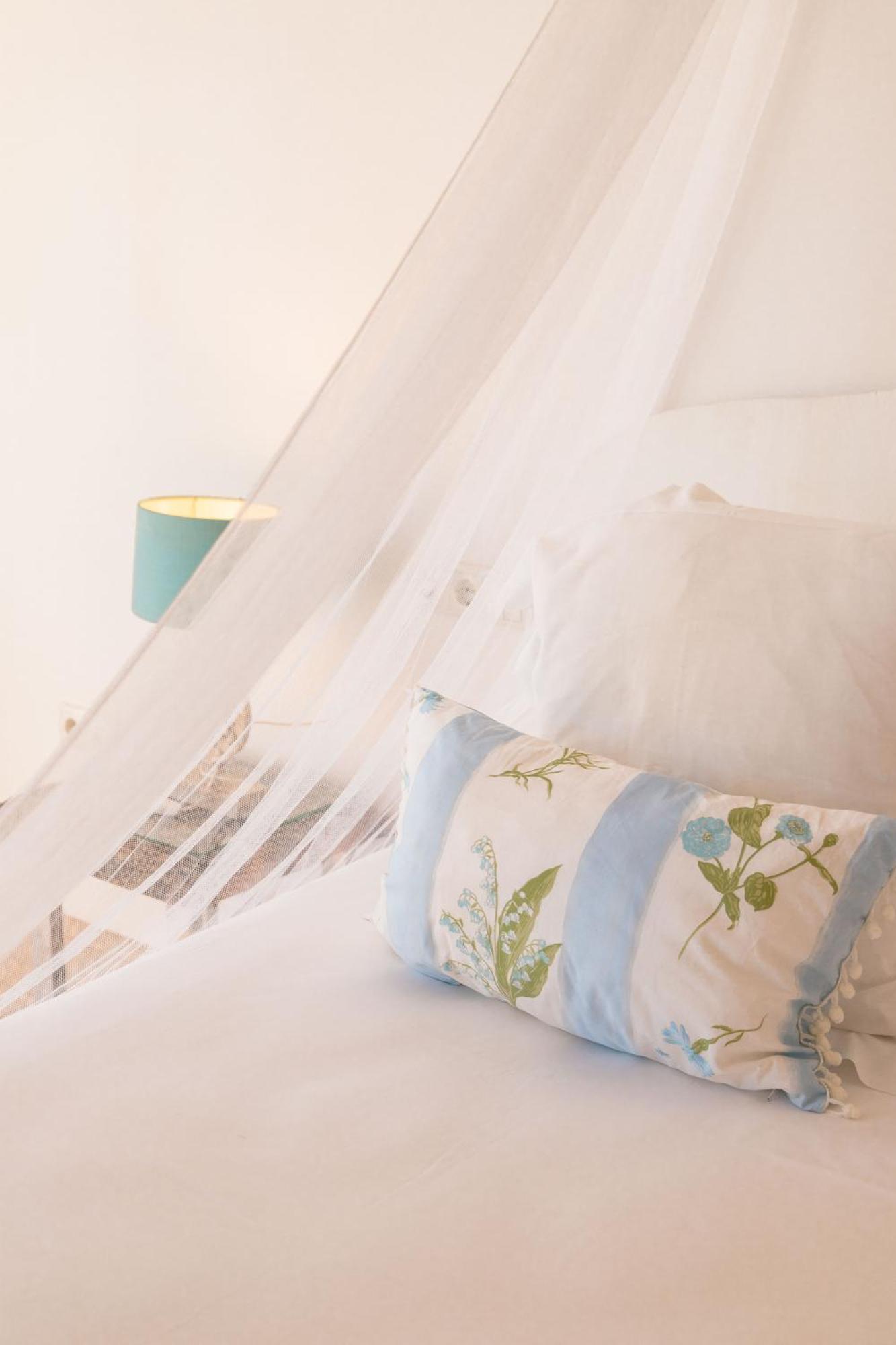 Es Cel De Begur Hotel Экстерьер фото
